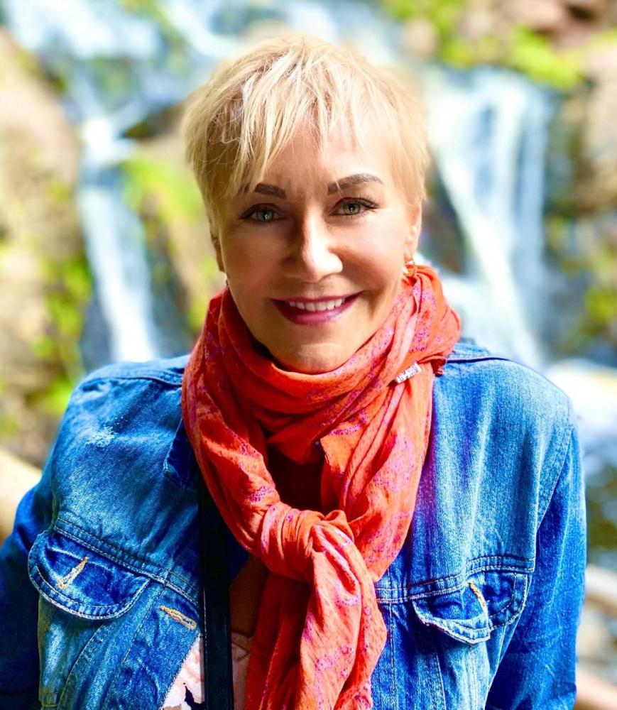 Lenore Zann