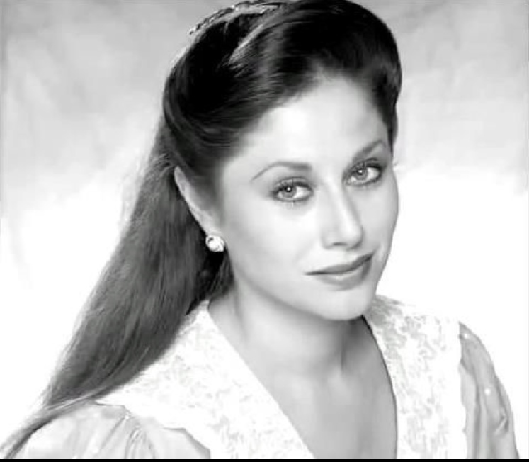 Angélica Aragón